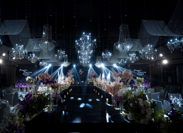 婚禮篇丨花影晶光里，締結(jié)婚禮時(shí)光